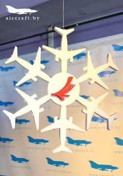 Снежинки из пенопласта с логотипом